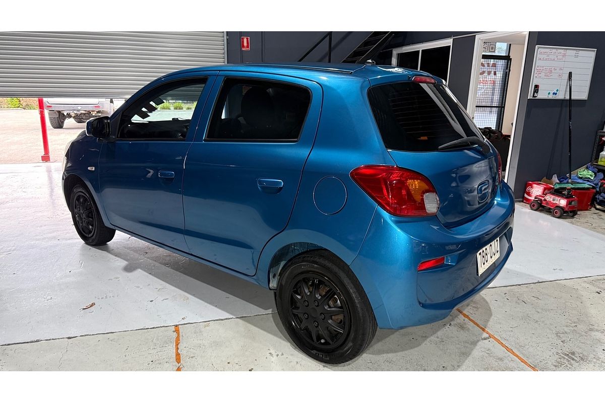 2019 Mitsubishi Mirage ES LA