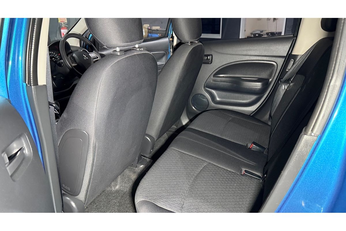 2019 Mitsubishi Mirage ES LA