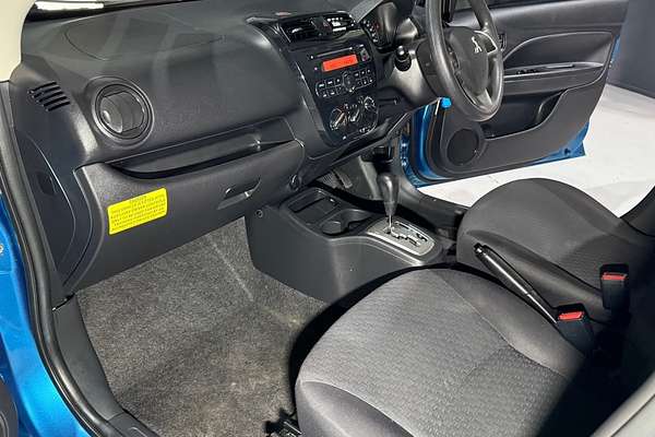 2019 Mitsubishi Mirage ES LA