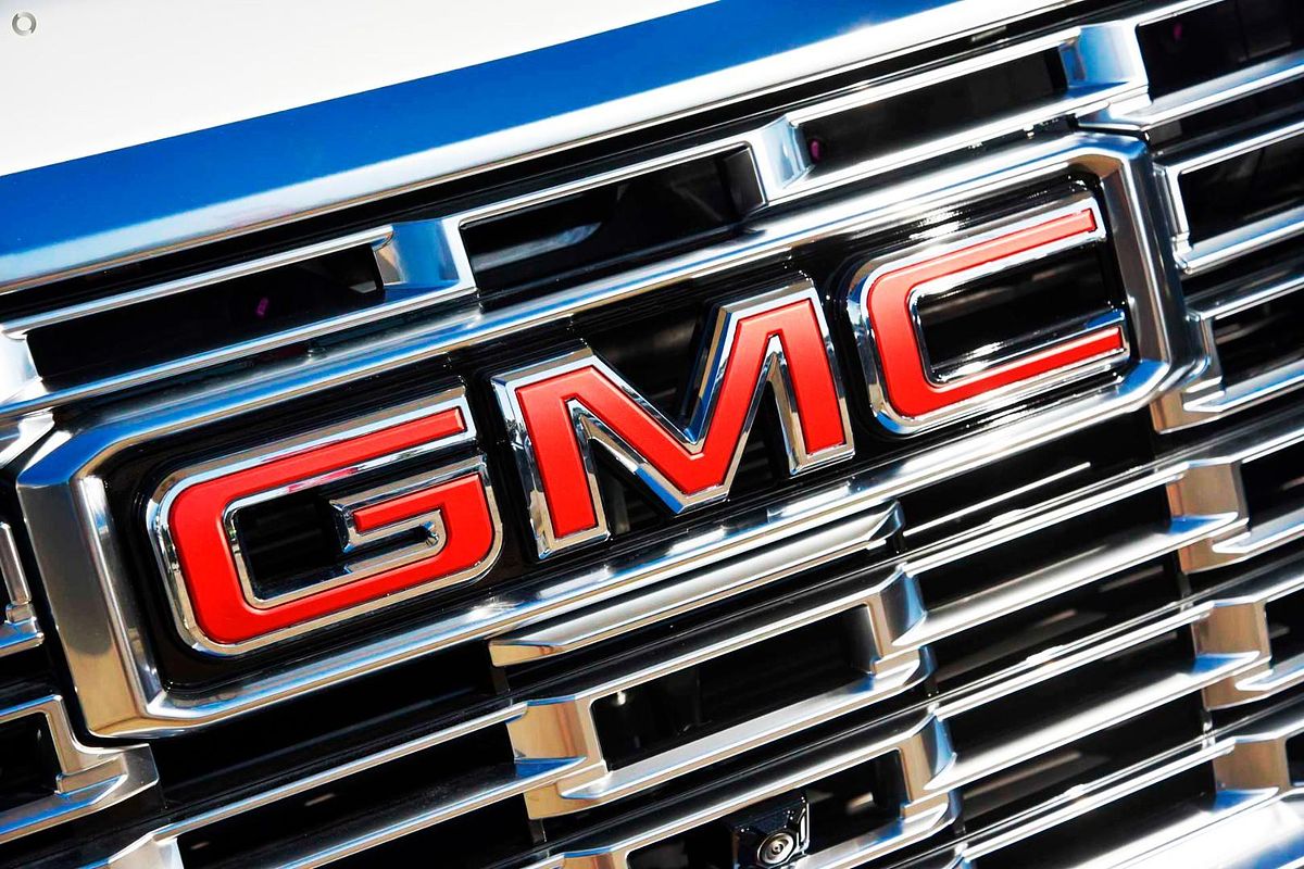 2025 GMC Yukon Denali T1