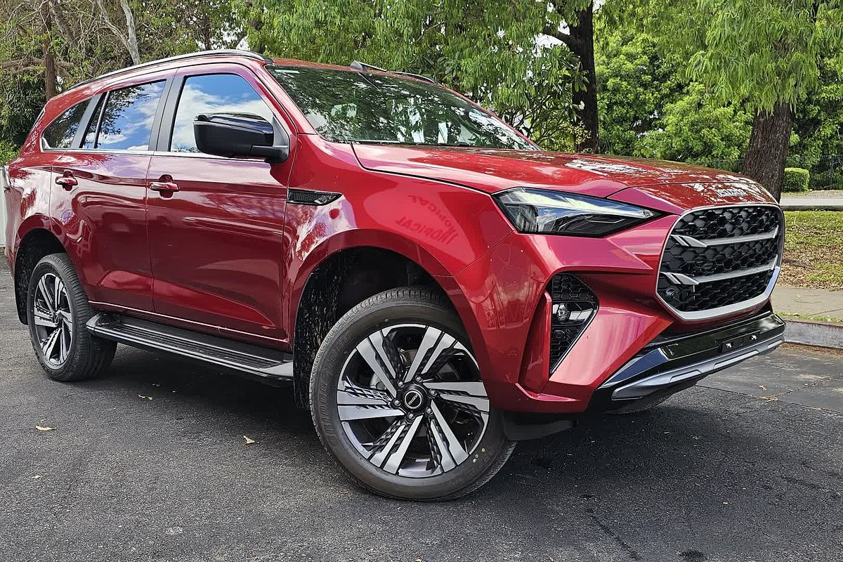 2025 Isuzu MU-X LS-T