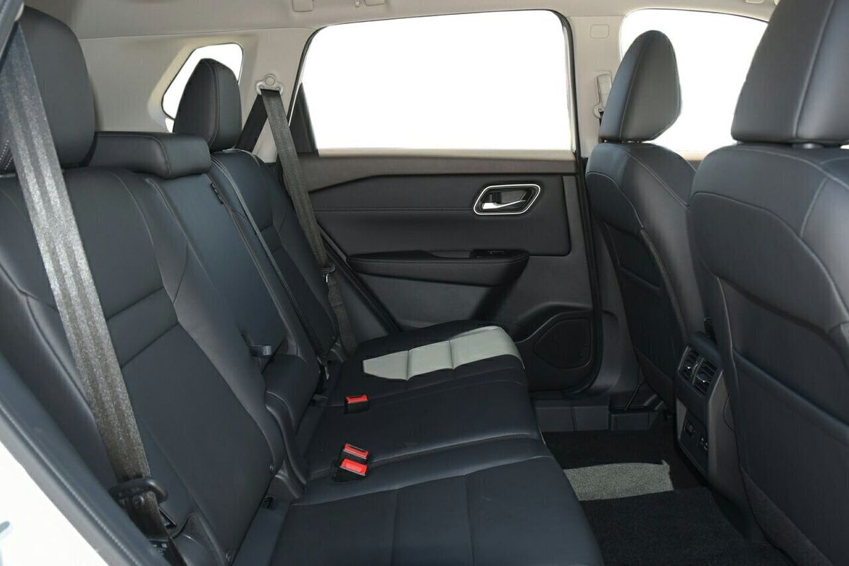 2025 Nissan X-TRAIL Ti T33