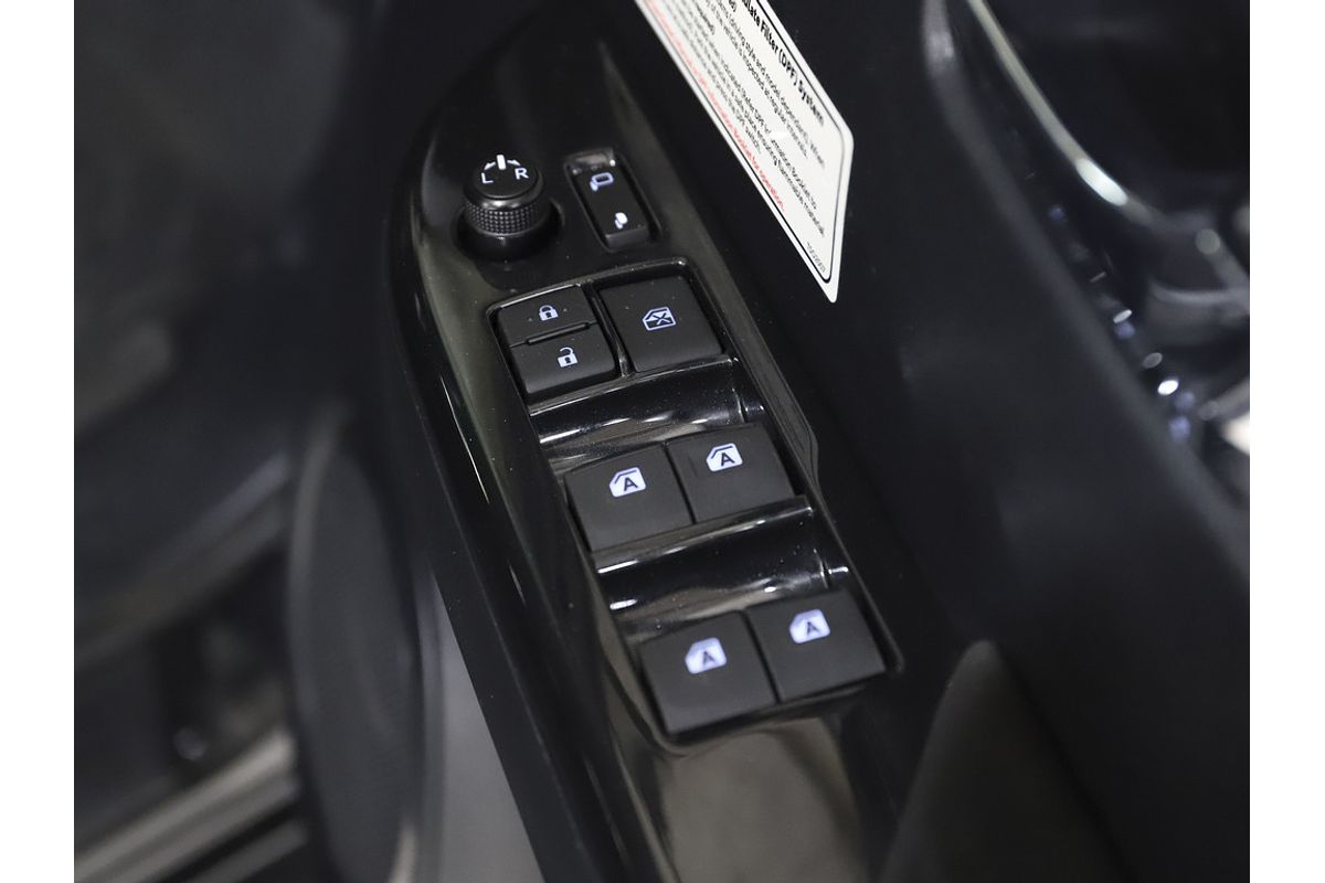 2020 Toyota Hilux SR5 GUN126R 4X4