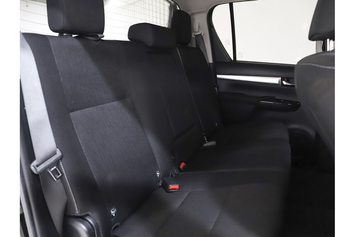 2020 Toyota Hilux SR5 GUN126R 4X4