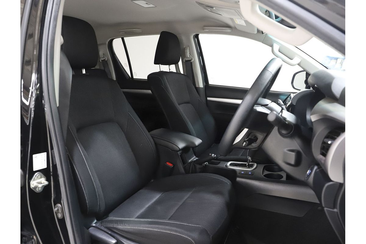 2020 Toyota Hilux SR5 GUN126R 4X4