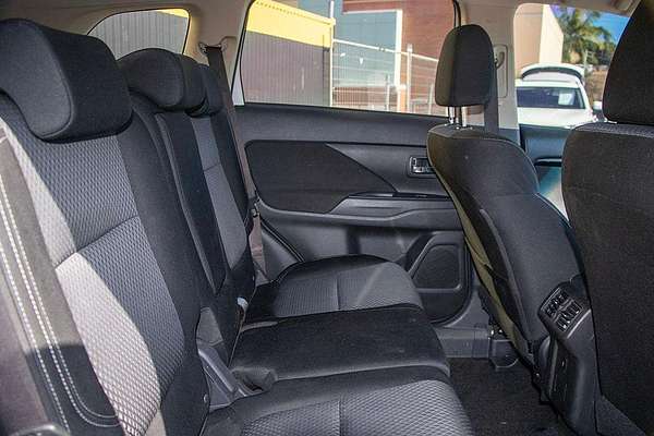 2019 Mitsubishi Outlander LS ZL