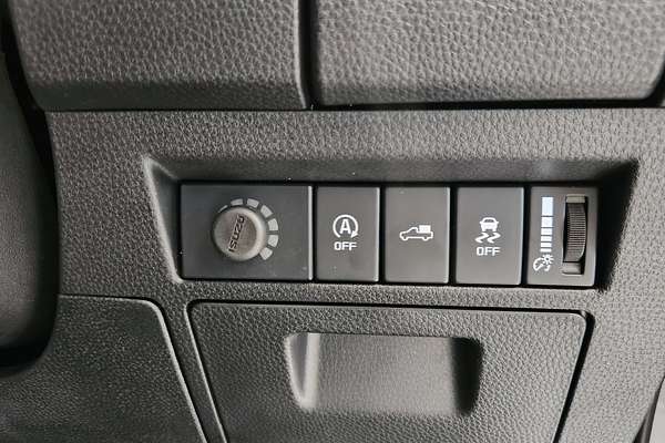 2025 Isuzu D-MAX X-TERRAIN 4X4