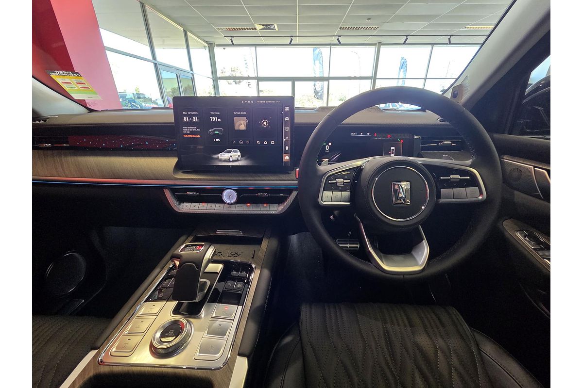 2025 GWM Tank 500 Ultra Hi4-T PHEV P03