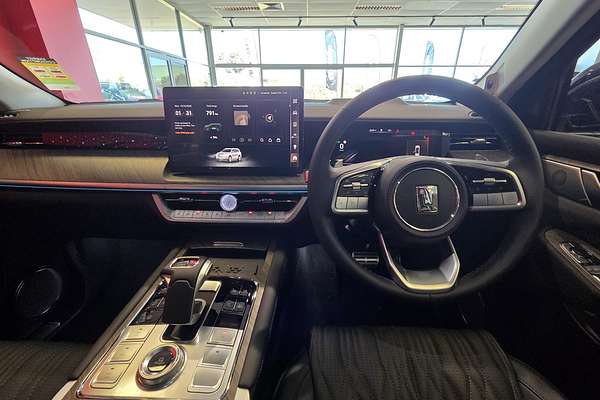 2025 GWM Tank 500 Ultra Hi4-T PHEV P03