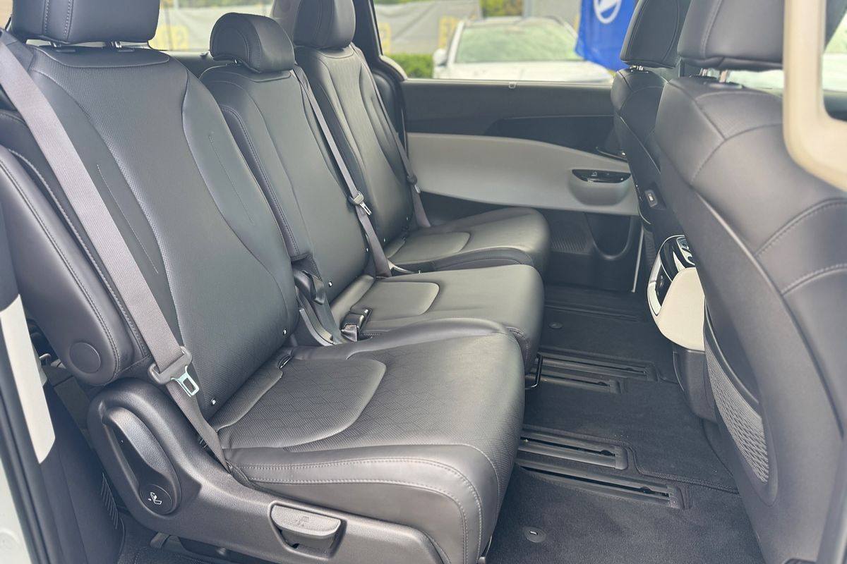 2023 Kia Carnival Special Edition KA4