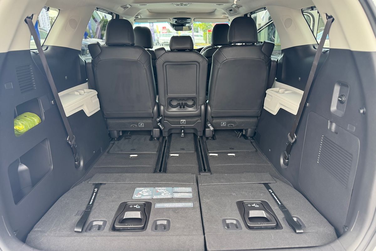 2023 Kia Carnival Special Edition KA4