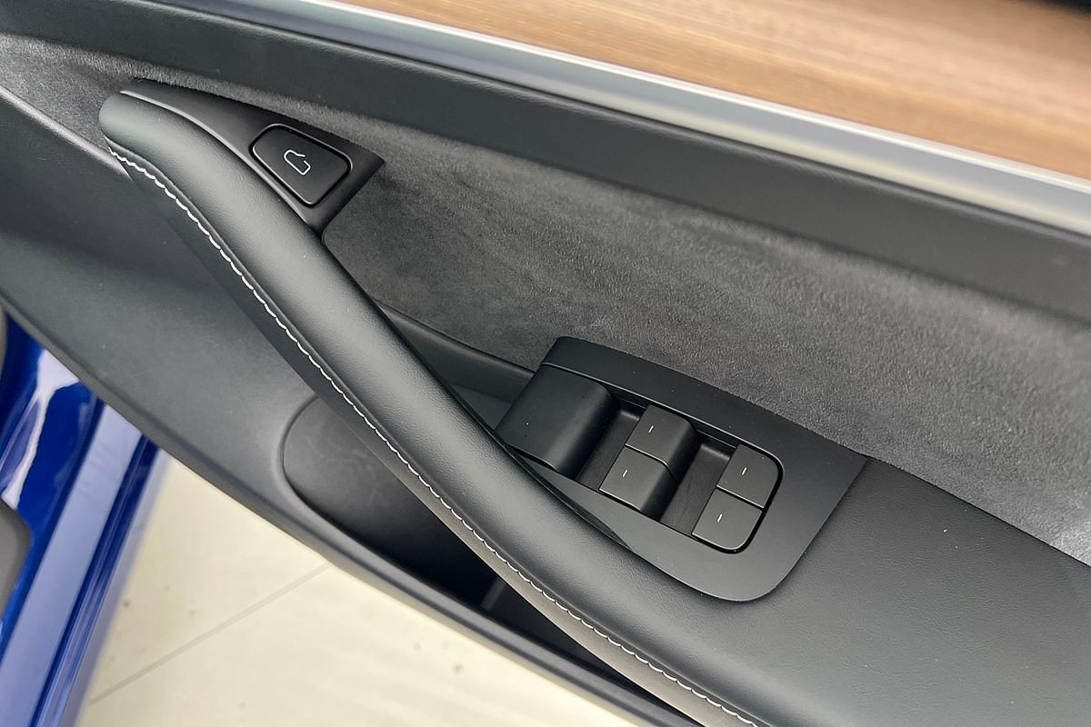 2023 Tesla Model 3 Rear-Wheel Drive