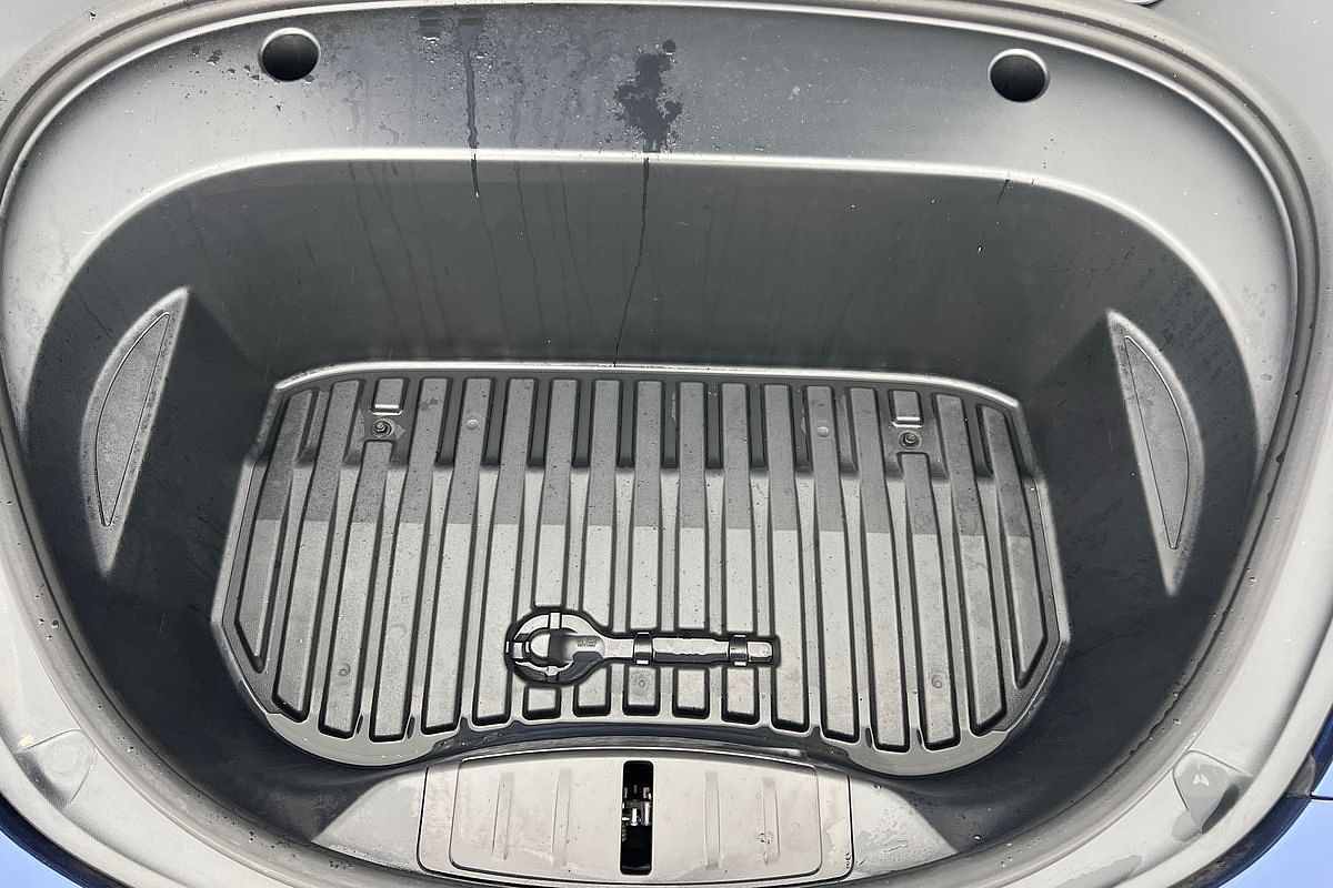 2023 Tesla Model 3 Rear-Wheel Drive