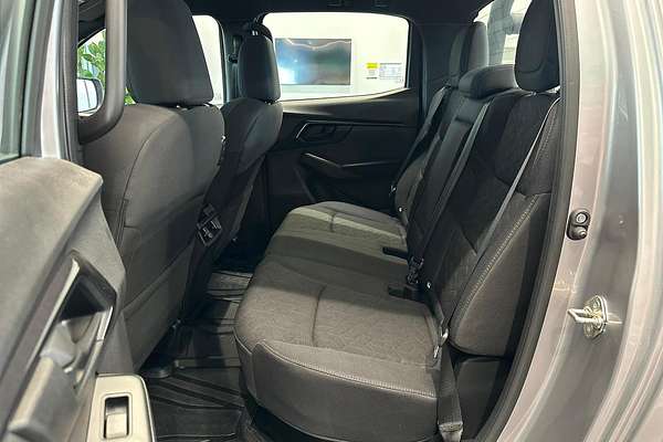 2025 Isuzu D-MAX X-RIDER 4X4