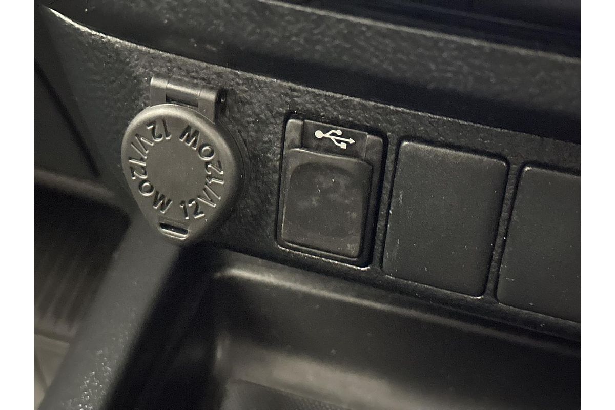 2019 Toyota Hilux SR5 GUN126R 4X4