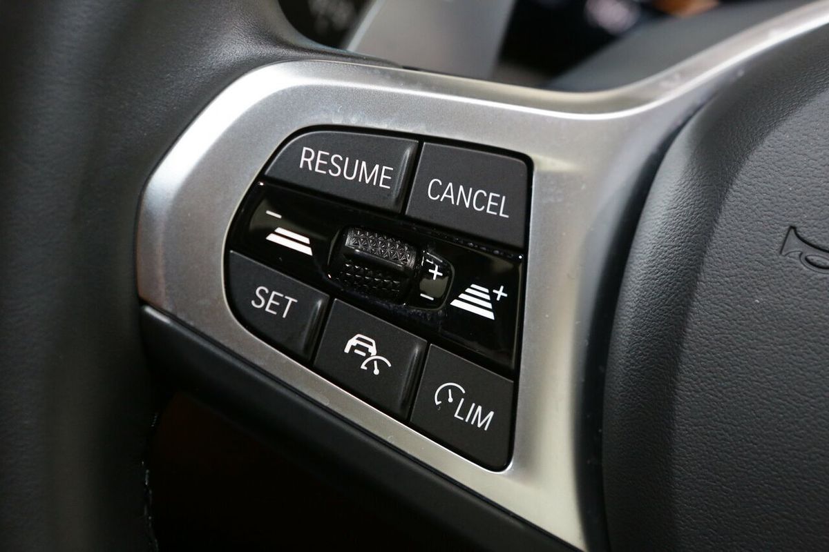 2023 BMW 3 Series 330i M Sport G20 LCI