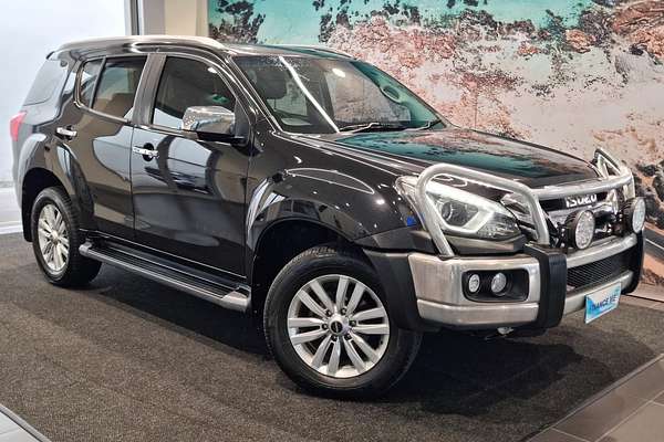 2017 Isuzu MU-X LS-T