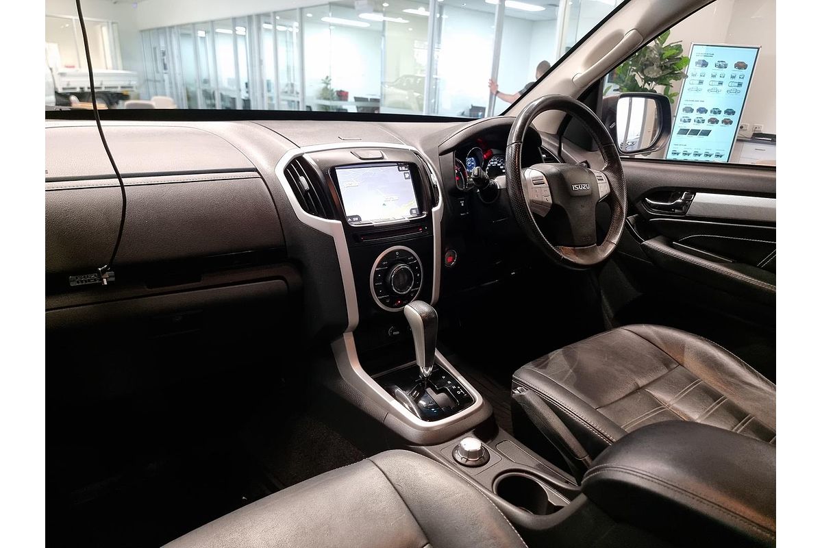 2017 Isuzu MU-X LS-T