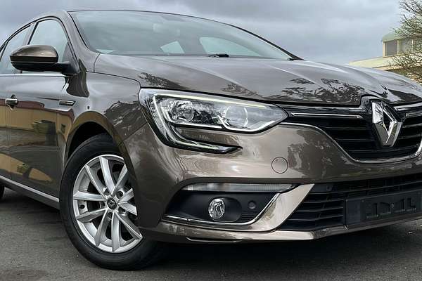 2019 Renault Megane Zen LFF