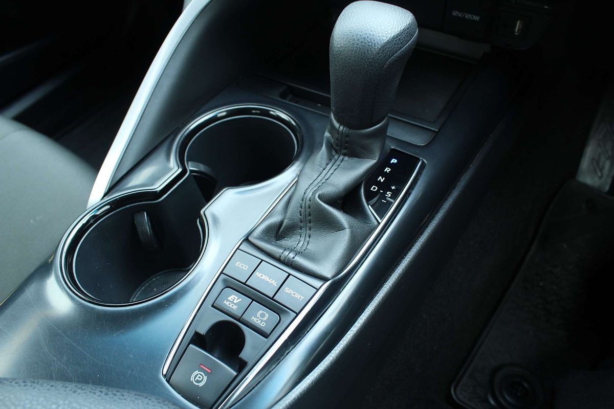 2020 Toyota Camry Ascent AXVH71R