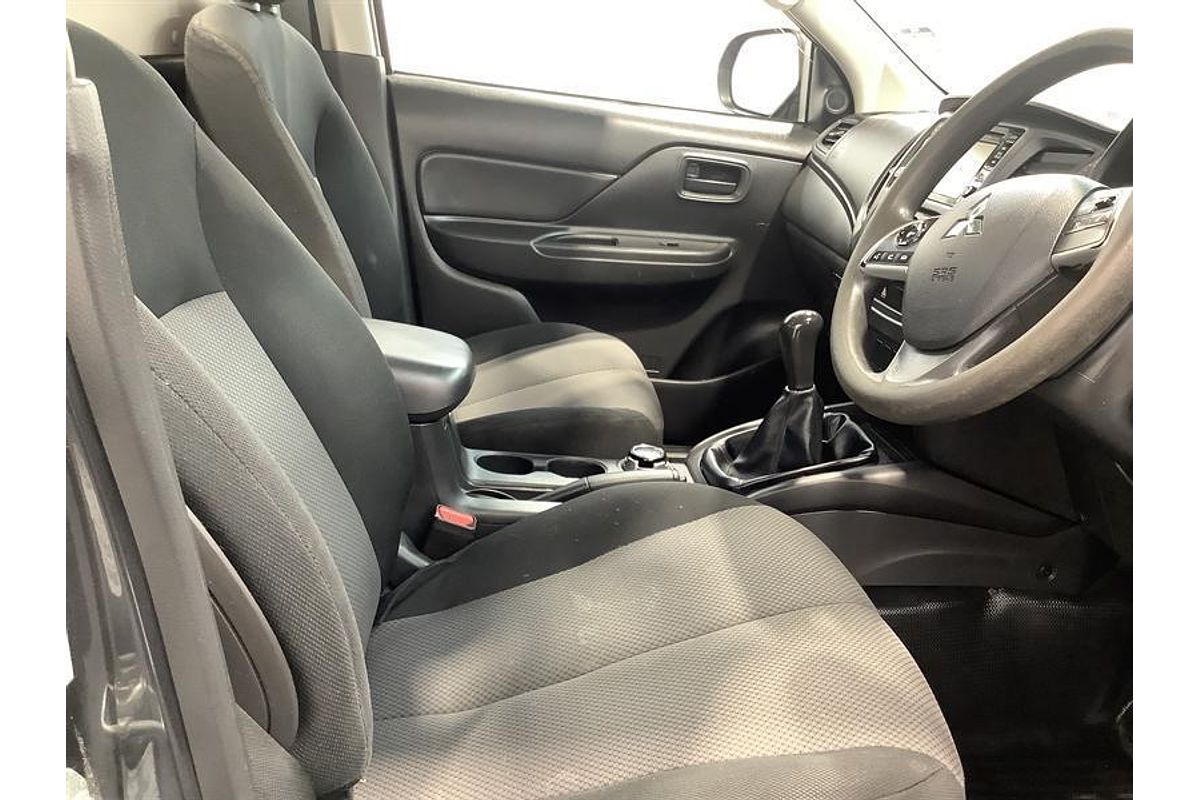 2021 Mitsubishi Triton GLX MR 4X4