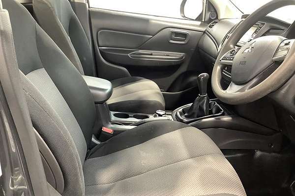 2021 Mitsubishi Triton GLX MR 4X4