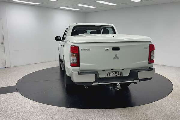2019 Mitsubishi Triton GLX ADAS MR 4X4