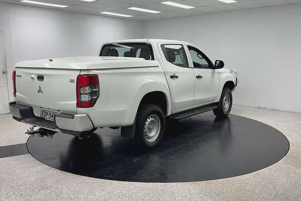 2019 Mitsubishi Triton GLX ADAS MR 4X4