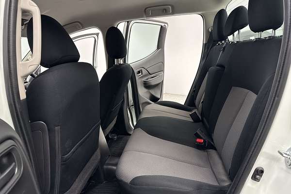 2019 Mitsubishi Triton GLX ADAS MR 4X4