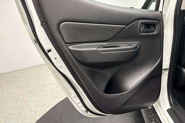 2019 Mitsubishi Triton GLX ADAS MR 4X4