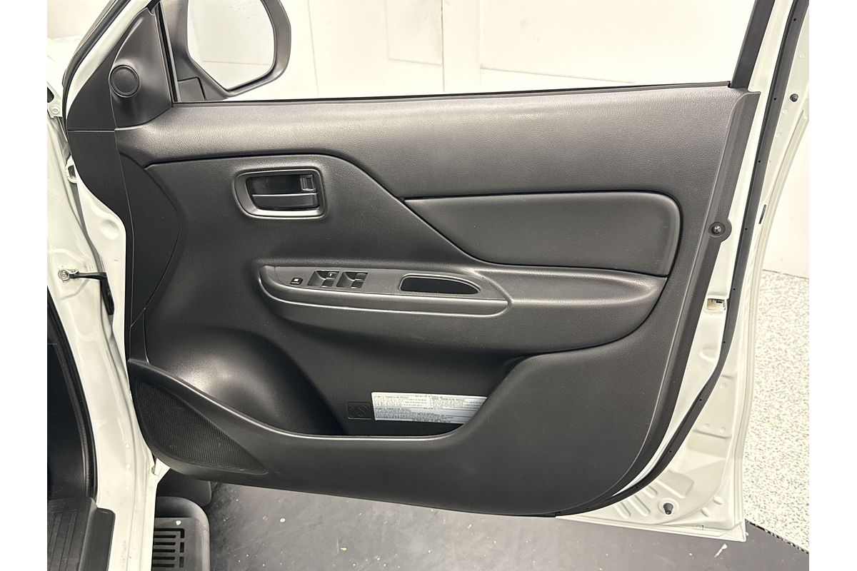 2019 Mitsubishi Triton GLX ADAS MR 4X4