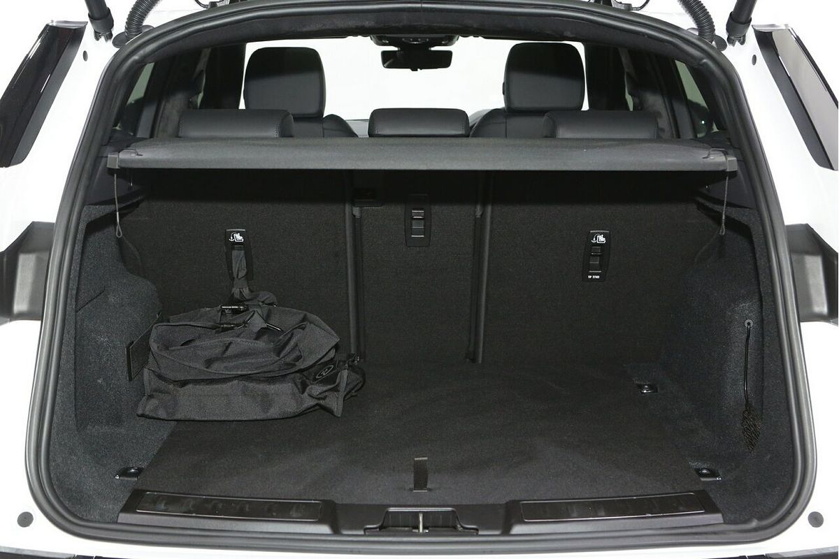 2025 Land Rover Range Rover Evoque P300e Autobiography L551