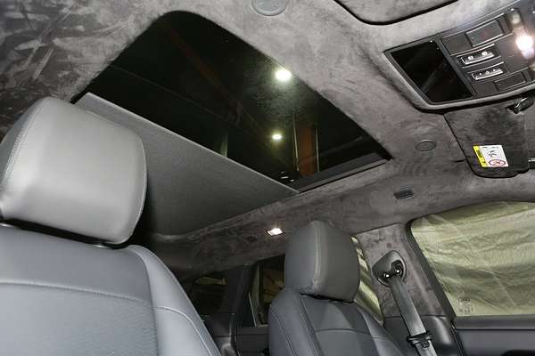 2025 Land Rover Range Rover Evoque P300e Autobiography L551