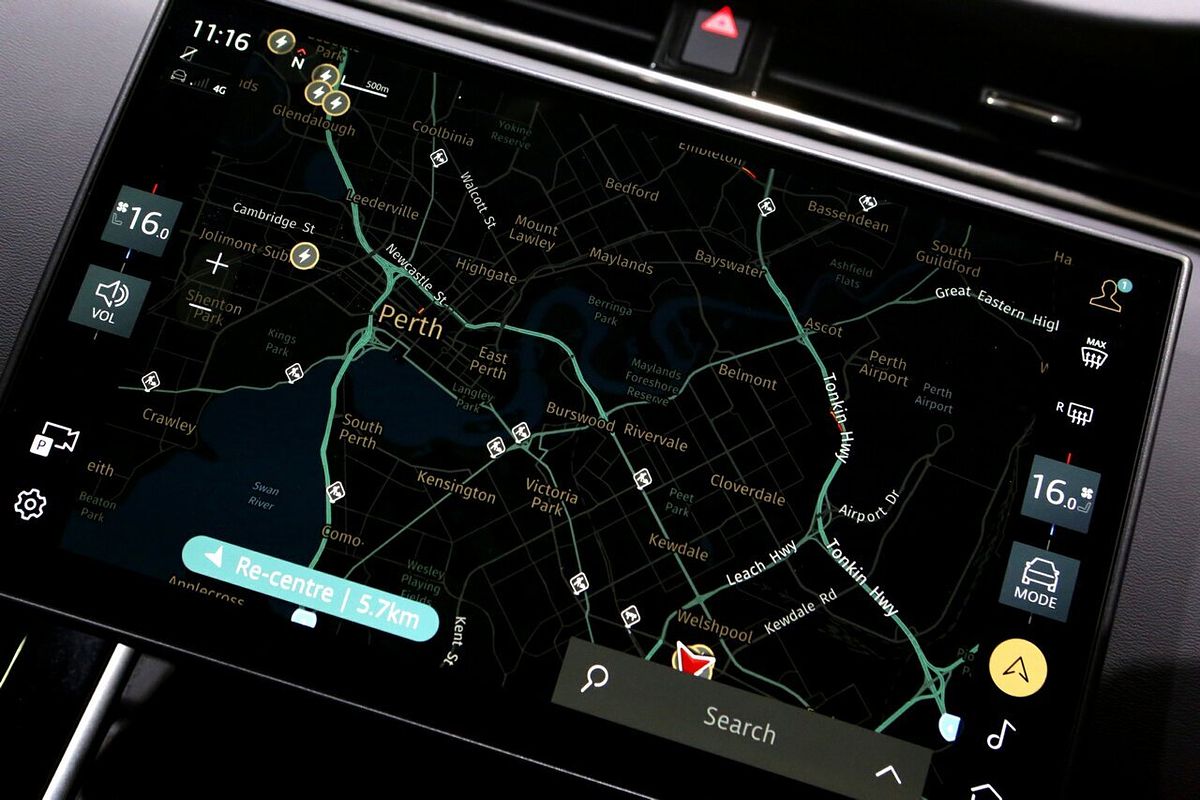 2025 Land Rover Range Rover Evoque P300e Autobiography L551