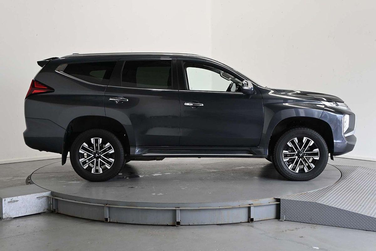 2022 Mitsubishi Pajero Sport GLS QF