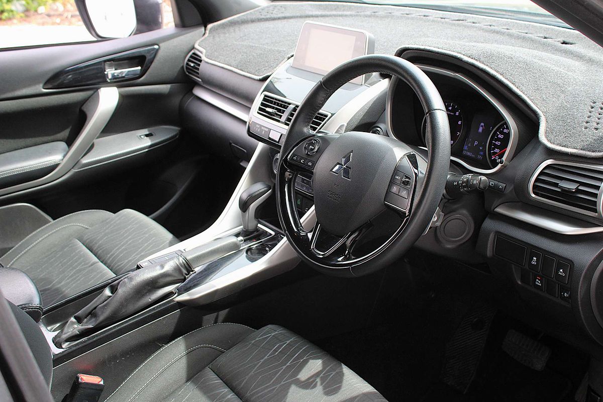 2020 Mitsubishi Eclipse Cross Black Edition YA