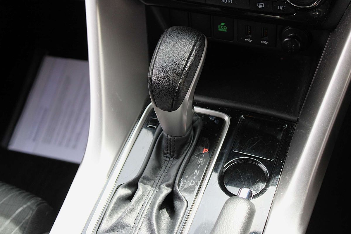 2020 Mitsubishi Eclipse Cross Black Edition YA