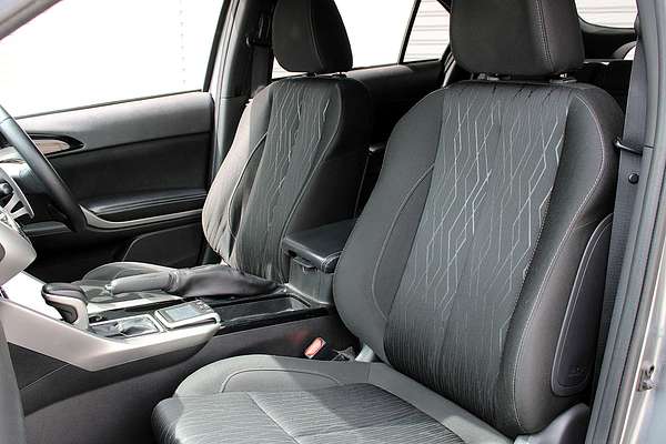 2020 Mitsubishi Eclipse Cross Black Edition YA