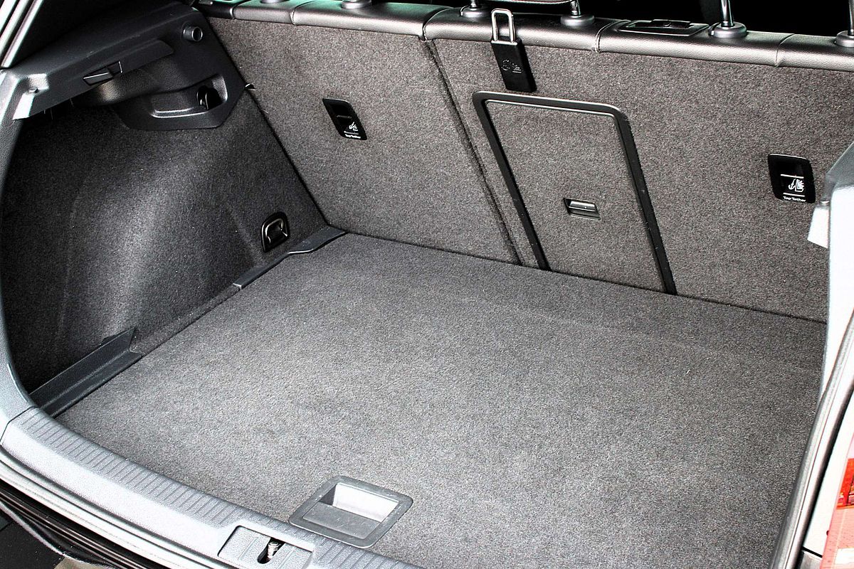 2017 Volkswagen Golf R 7