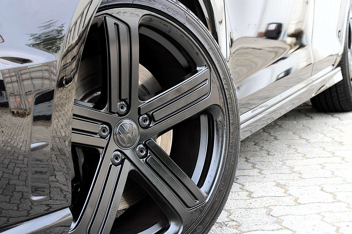 2017 Volkswagen Golf R 7