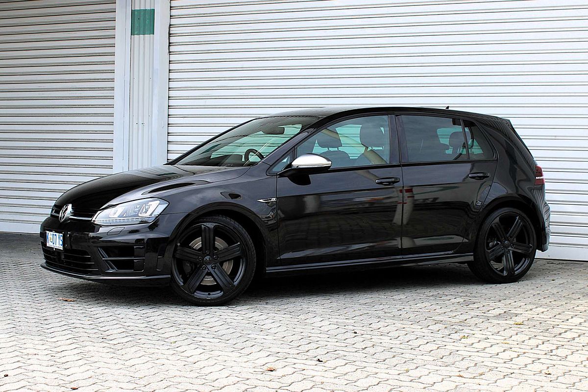 2017 Volkswagen Golf R 7