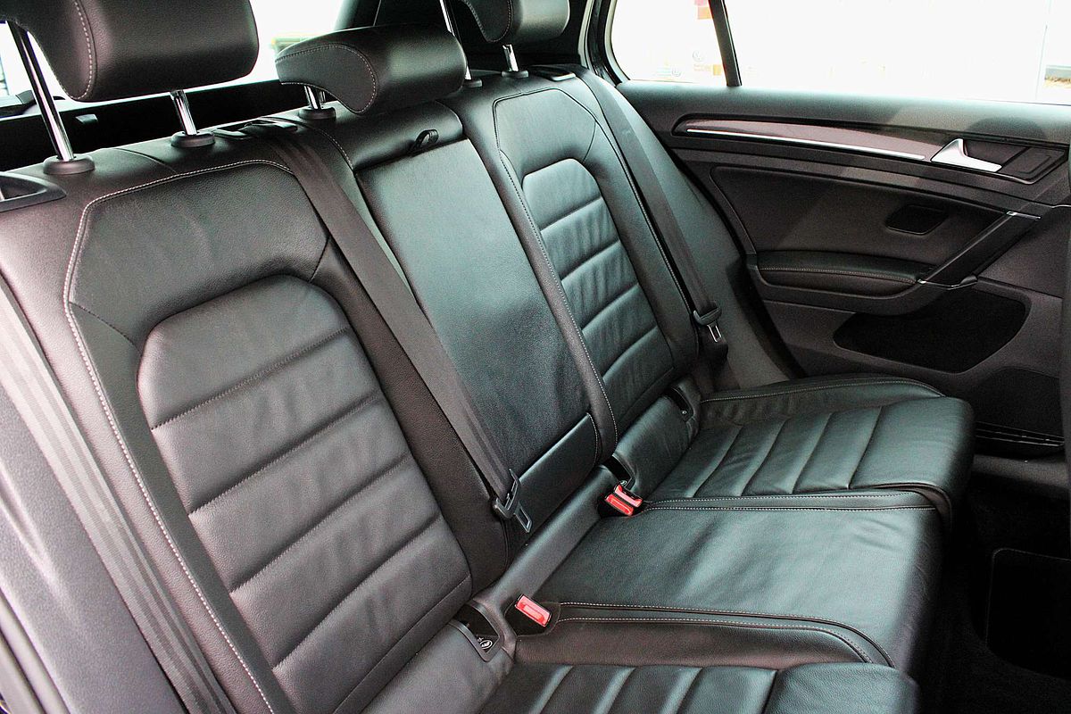 2017 Volkswagen Golf R 7