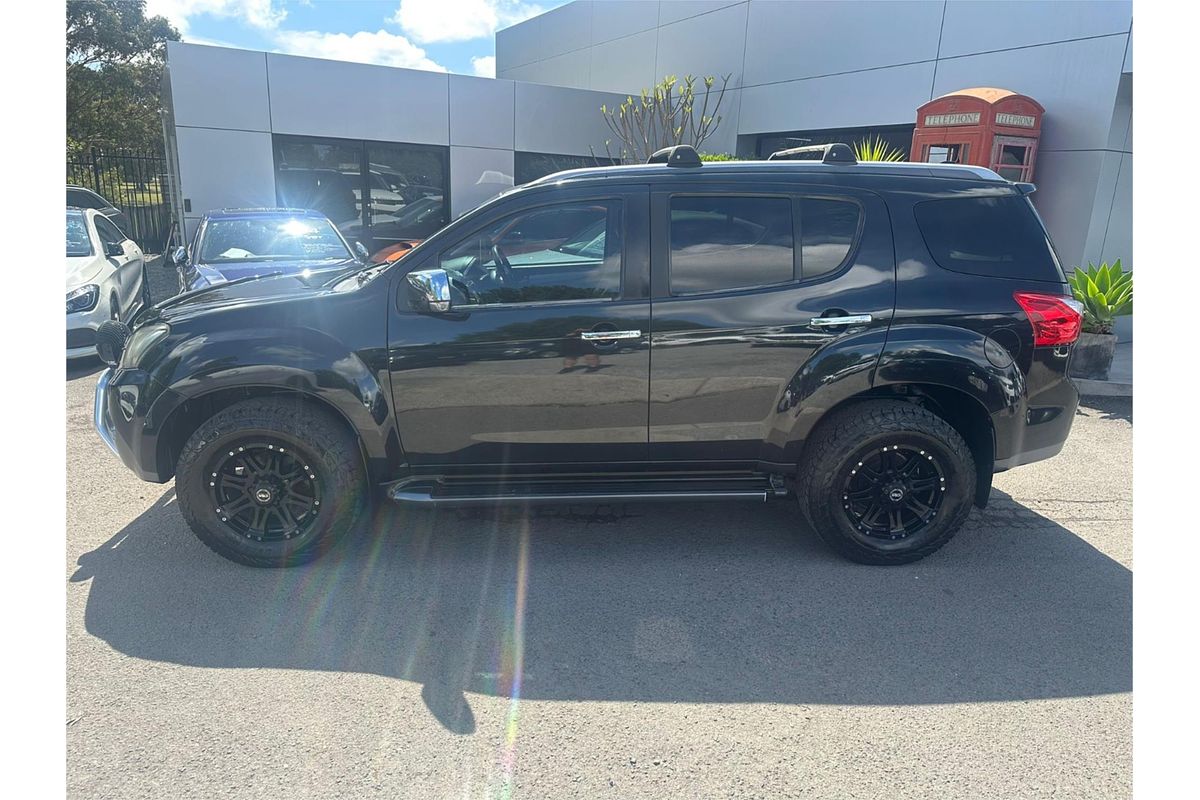 2017 Isuzu MU-X LS-T