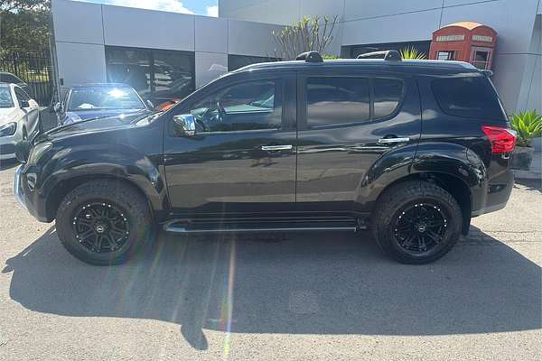 2017 Isuzu MU-X LS-T