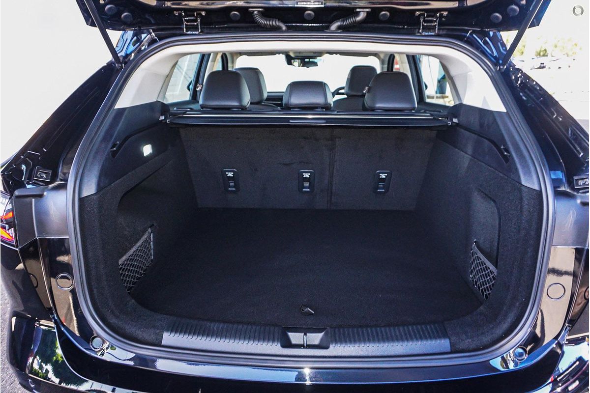 2025 MG HS Excite AS33