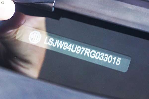 2025 MG HS Excite AS33