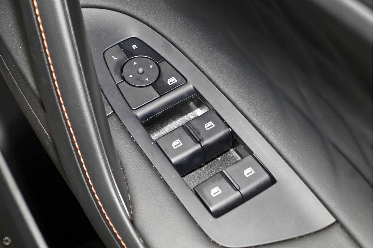 2024 MG HS Excite AS33