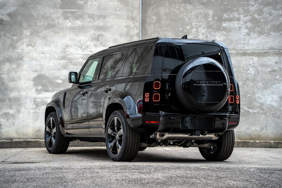 2025 Land Rover Defender 110 P400 X-Dynamic HSE L663