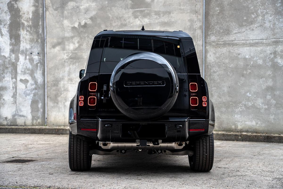 2025 Land Rover Defender 110 P400 X-Dynamic HSE L663