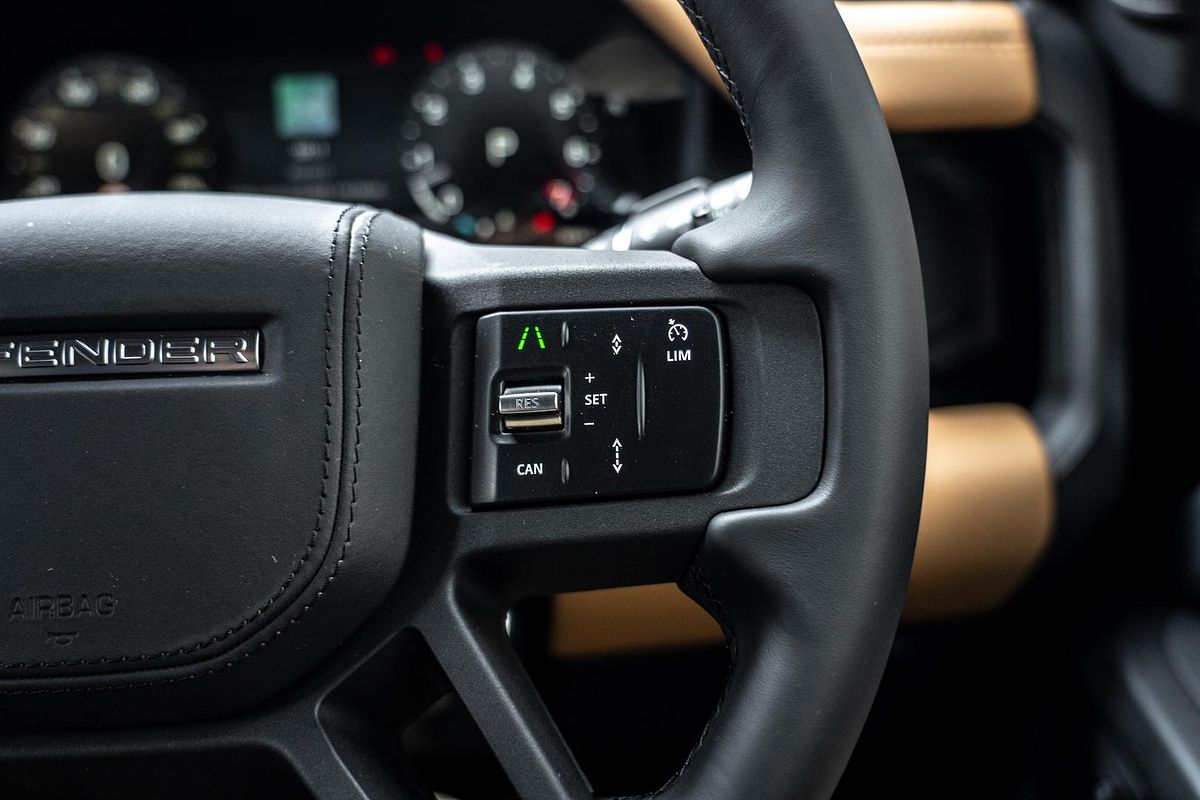 2025 Land Rover Defender 110 P400 X-Dynamic HSE L663